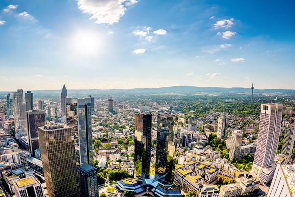Adobestock_274988892-frankfurt-am-main-view-buildings-finance-insurance